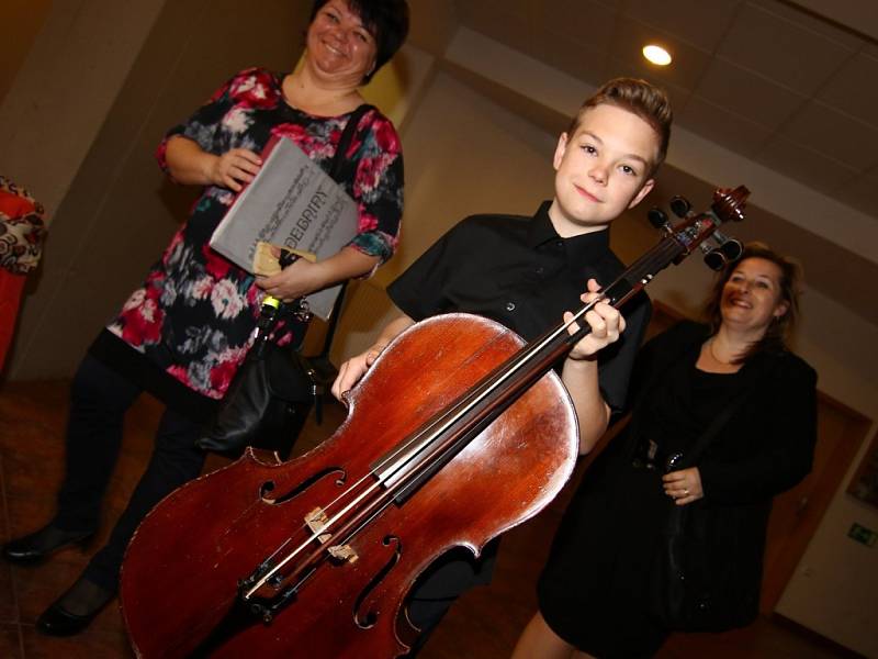 Heranova violoncellová soutěž - zahájení a úvodní den.