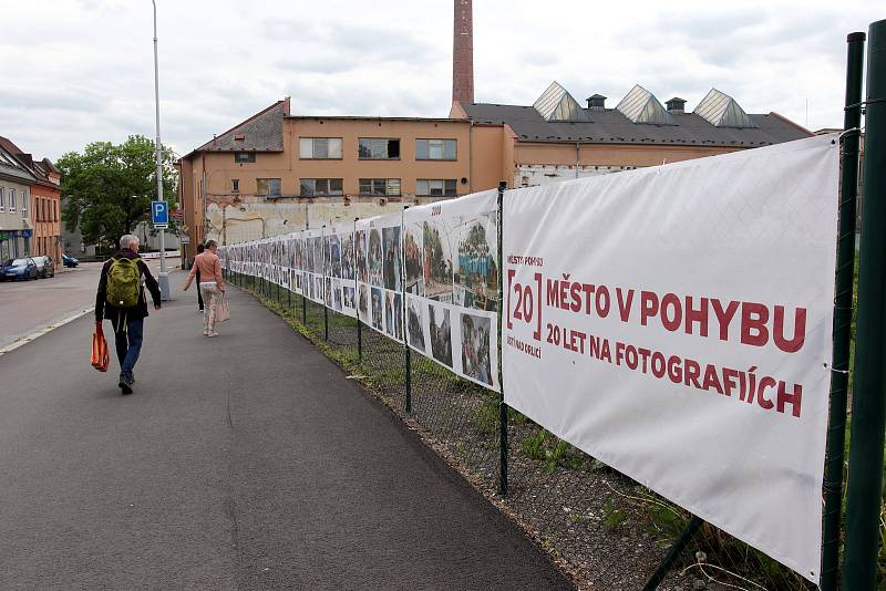 Rozsáhlá expozice fotografií z historie konání akce Město v pohybu – Týden dobré pohody.