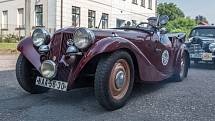 Veteran Car Club Červená Voda pořádal sraz historických vozidel.