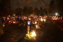 Dušičky na hřbitově v Ústí nad Orlicí