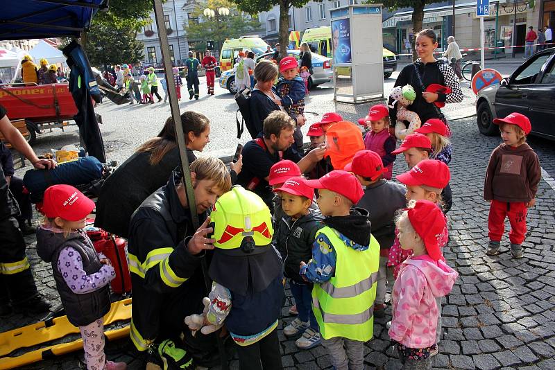 Poslední zastavení letošních Světových dnů první pomoci se konalo v úterý na Tyršově náměstí v Chocni.