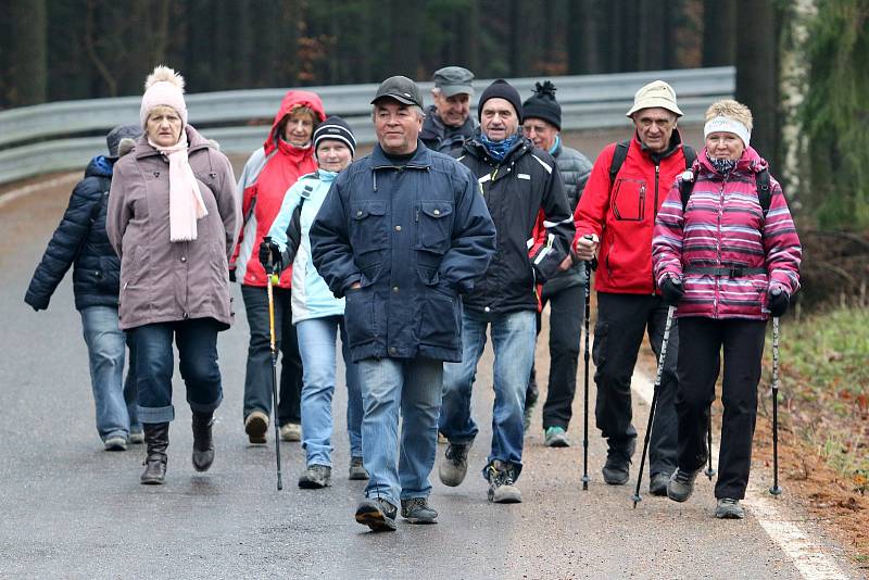 Jubilejní 20. ročník Novoročního výstupu na Andrlův chlum připravil na Nový rok Klub českých turistů.