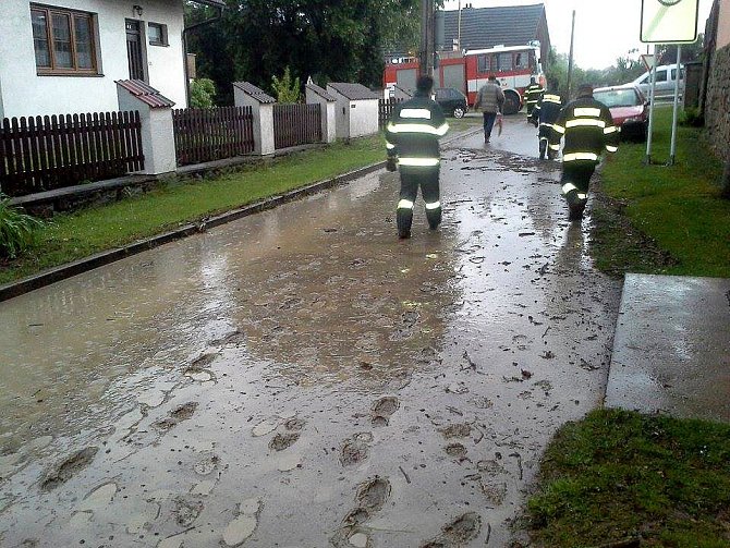 Přívalový déšť zaplavil Letohrad.