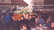 Z pohřbu Josefa Luxe v Chocni.