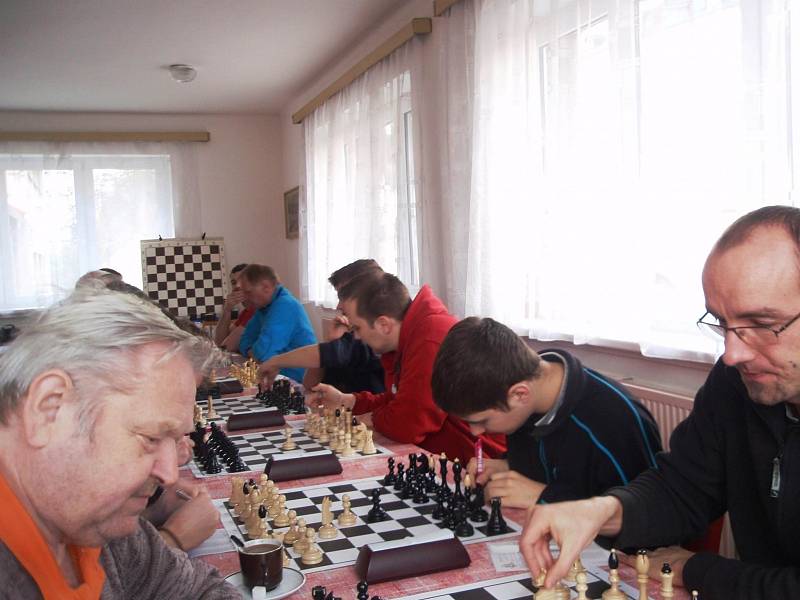 Letohrad hostil v šachovém derby ústecké béčko.