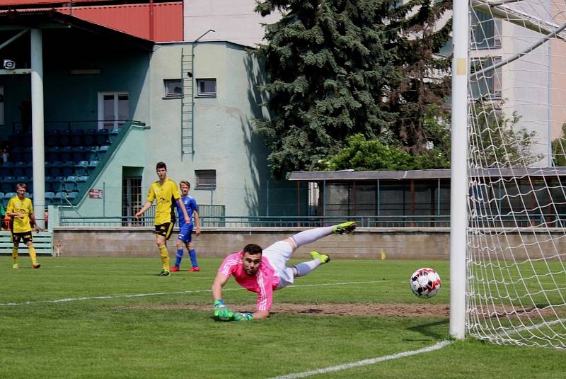 Fotbalisté Ústí prohráli v Horních Počernicích s Vyšehradem 0:2.