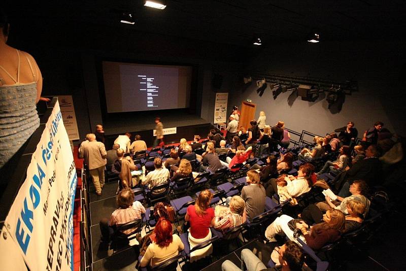 Osmý ročník třídenního festivalu dokumentárních filmů Nadotek.