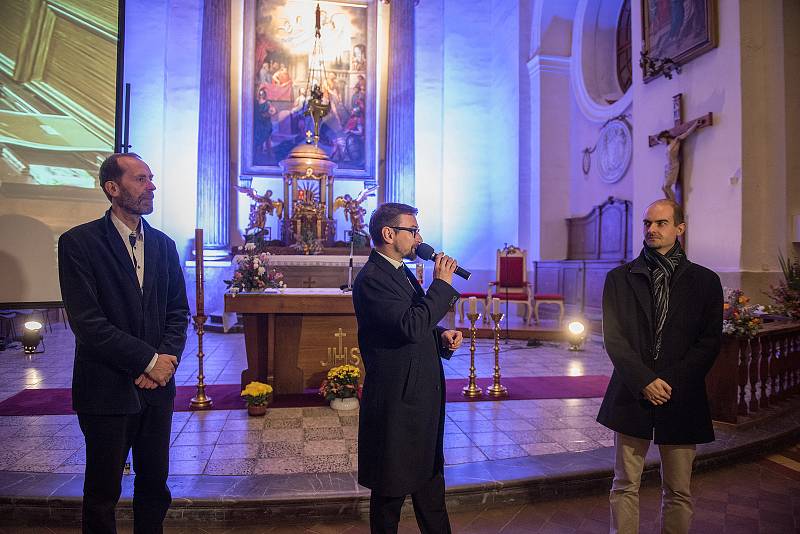 Beseda a koncert Mezinárodního varhanního festivalu Zdeňka Pololáníka v České Třebové.