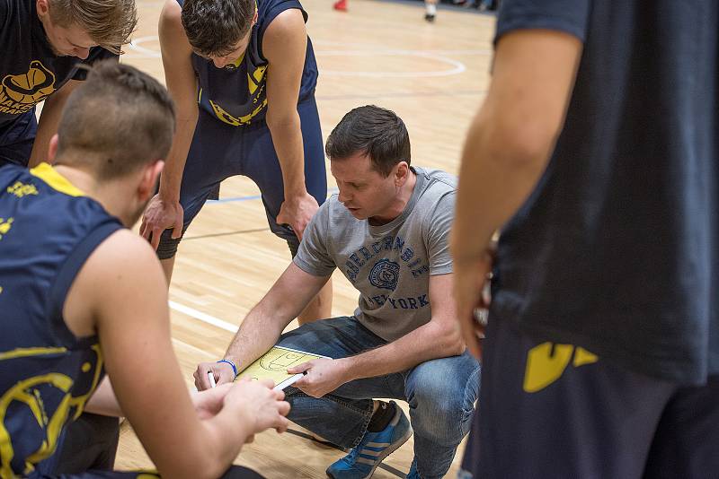 Opravená sportovní hala Na skalce v České Třebové se 11. ledna otevřela veřejnosti.