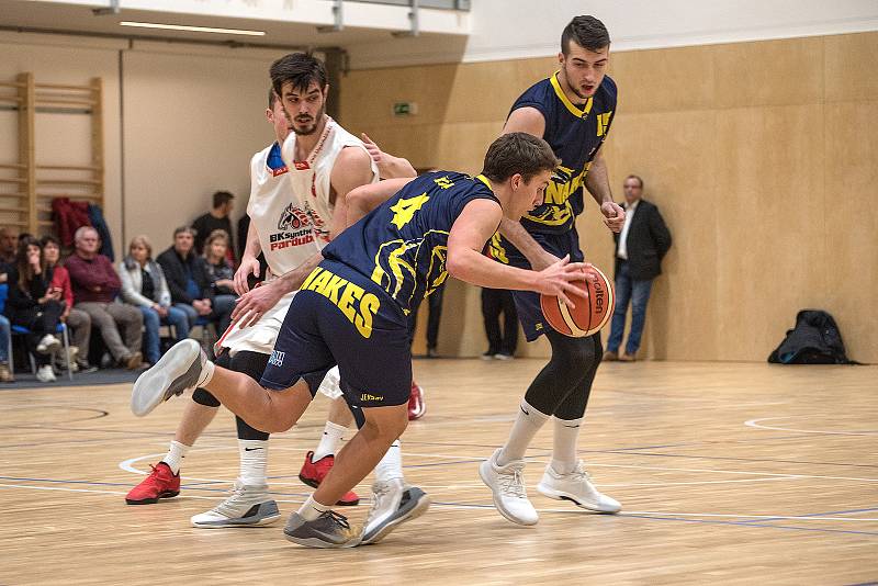 Opravená sportovní hala Na skalce v České Třebové se 11. ledna otevřela veřejnosti.