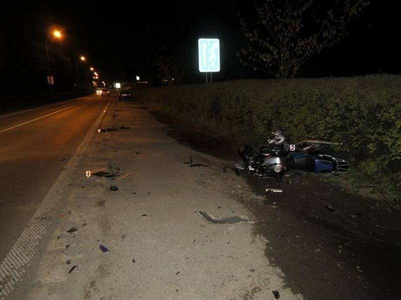 Policie hledá svědky střetu osobního auta s motorkou u Rieteru v Ústí nad Orlicí..