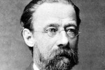 Zřejmě nejznámějším rodákem z Pardubického kraje je hudební skladatel Bedřich Smetana. Narodil se v Litomyšli. 
