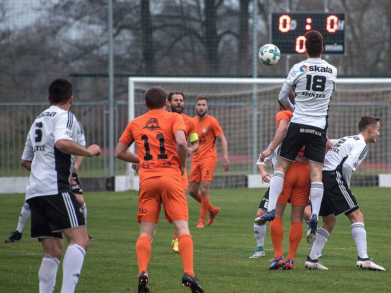 Česká fotbalová liga: TJ Jiskra Ústí nad Orlicí - TJ Sokol Živanice.