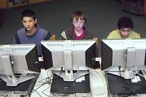 Počítače dětem v Králíkách poslouží k zábavě i vzdělávání.