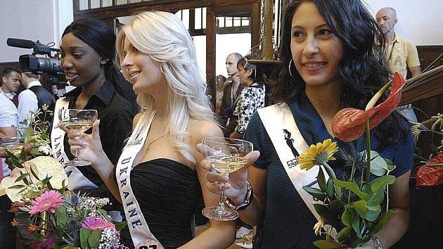 Finalistky prestižní soutěže Miss Europe & World Junior – Pricezny světa, která vyvrcholí za týden v Praze, navštívily v pátek  Ústí nad Orlicí a Region Orlicko – Třebovsko. 