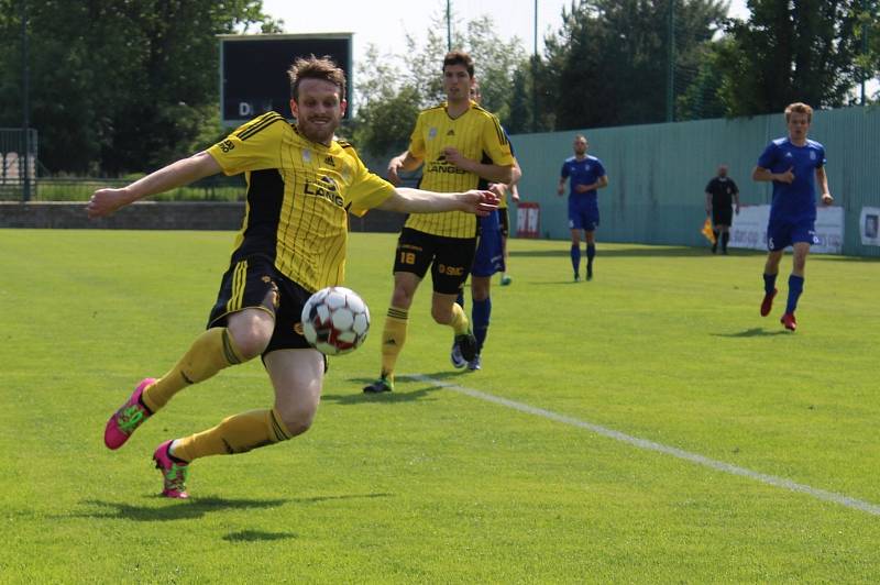 Fotbalisté Ústí prohráli v Horních Počernicích s Vyšehradem 0:2.