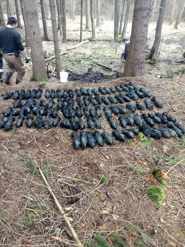 Nález velkého množství dělostřeleckých min