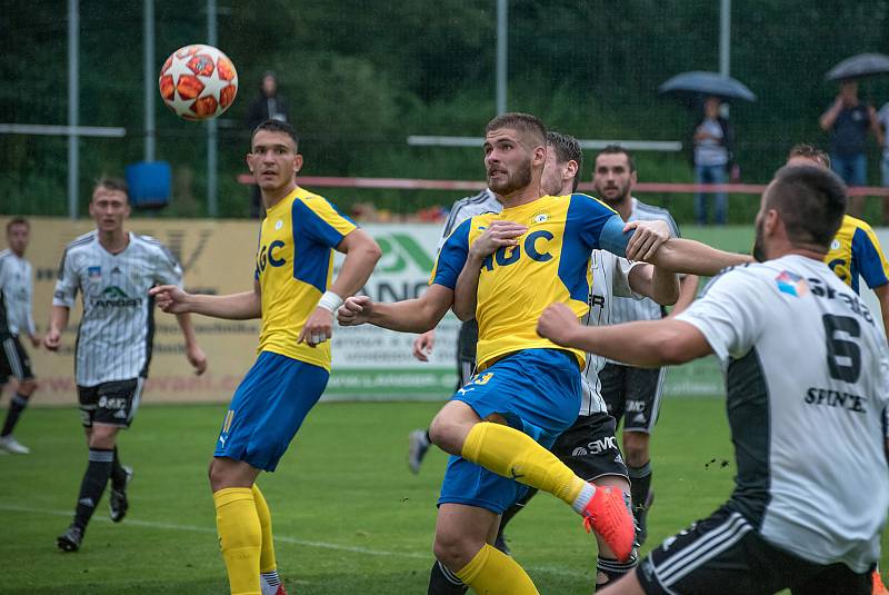 Fotbalisté Ústí nad Orlicí zahájili nový ročník třetí ligy vítězstvím nad rezervou Teplic 3:2.