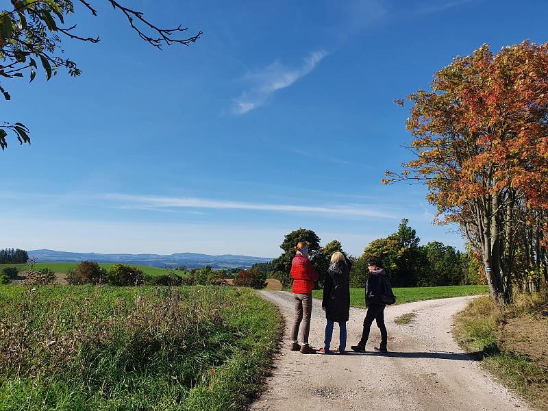 Zahrada živlů a okolí.