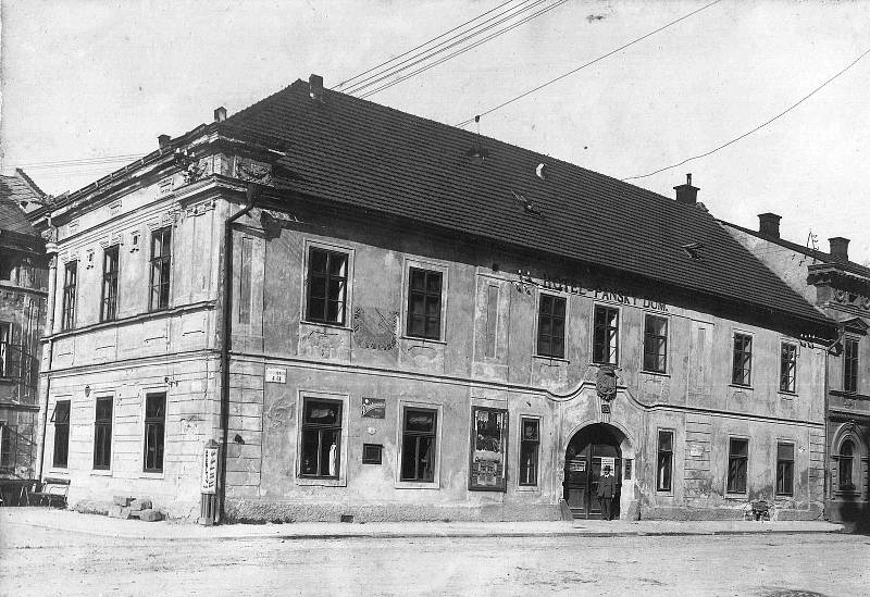 Pohled na budovu Panského domu z konce 19. století, Foto: Orlické muzeum Choceň