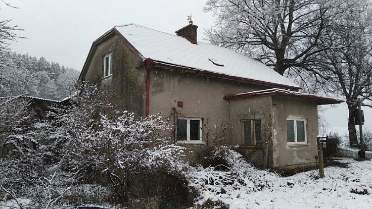 Drážní domek v Letohradu - Orlici je už ve velmi špatném stavu.