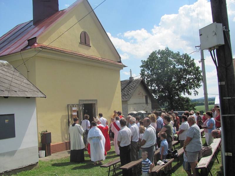 Z oslav 150. výročí kaple sv. Vavřince v Květné.
