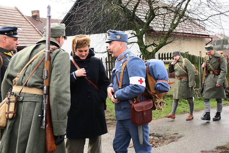 Tradičním zimním pochodem uctili padlé.