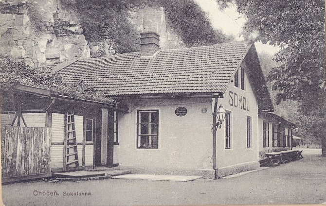 Původní sokolovna v Lázních, počátek 20. století.