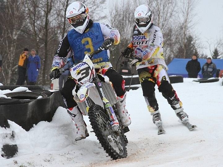 Dvojice Josef Mňuk - Filip Langer bude obhajovat titul v MČR v motoskijöringu.