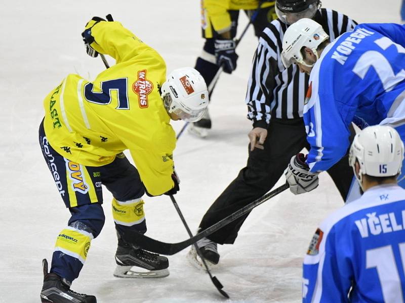 Krajská hokejová liga: HC Spartak Choceň - HC Světlá nad Sázavou.