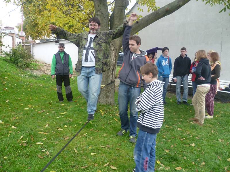  Na zahradě Rodinného centra Srdíčko v Ústí nad Orlicí se konal tradiční Tátafest.