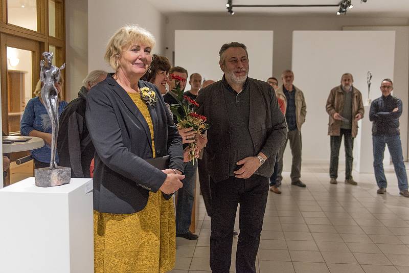 Moje plastiky a váš betlém. To je název výstavy Karla Bureše ve výstavní síni českotřebovského Kulturního centra.