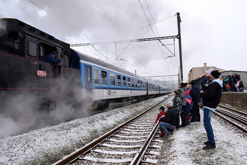 První prosincová sobota přinesla jubilejní ročník tradiční Mikulášské jízdy, která každoročně láká stovky účastníků.