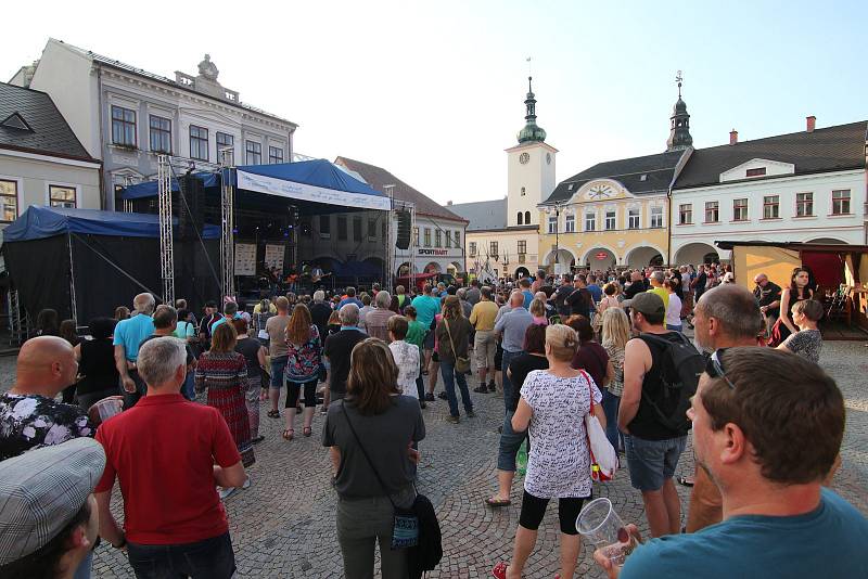 Město v pohybu nabídlo Fit rodinu, Alou Vivat i Yo Yo Band