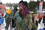 Tradiční karneval na lyžích i bez nich uspořádal v sobotu v Čenkovicích českotřebovský Ski klub.