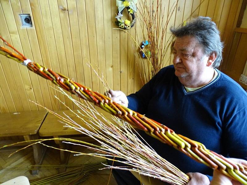 Výstava rukodělných výrobků v Rudolticích.