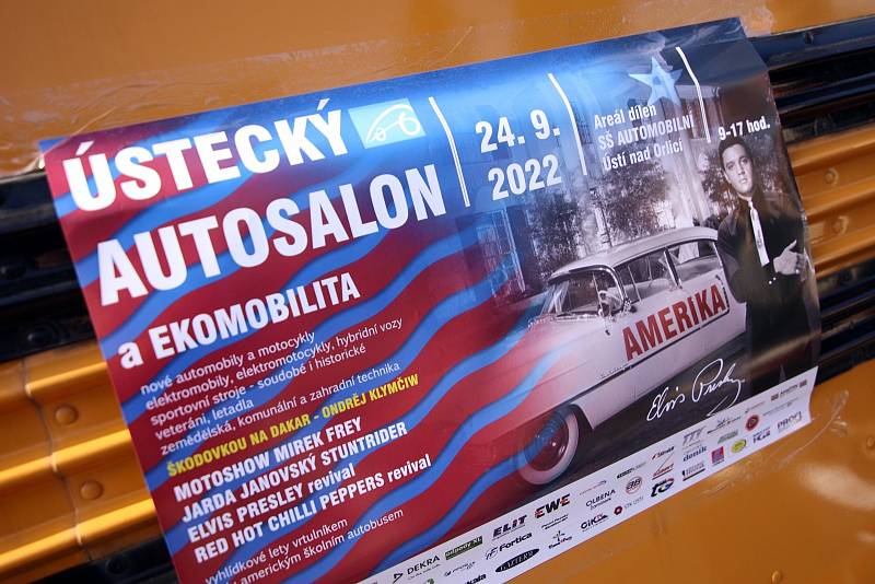 Autosalon doprovodila výstava legendárních amerických vozů.