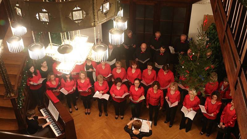 V úterý 17. prosince se v Hernychově vile v Ústí nad Orlicí uskutečnil XIII. adventní koncert.