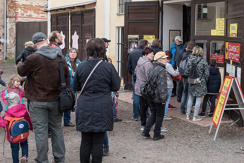 Parním vlakem na oslavy 170 let trati Česká Třebová Brno, to byl podtitul sobotních oslav výročí zahájení dopravy na trati do Brna.