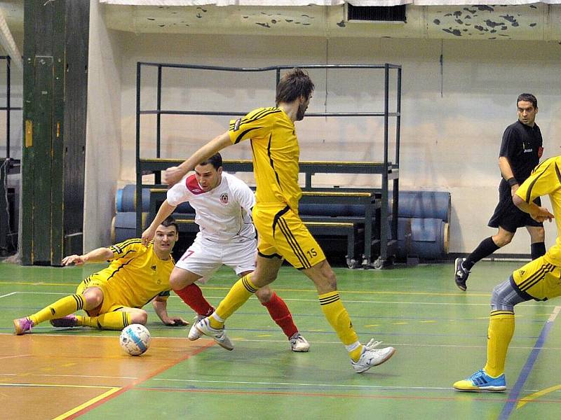 Andy Liberec – 1. FC Nejzbach Vysoké Mýto 6:7 (1:3).