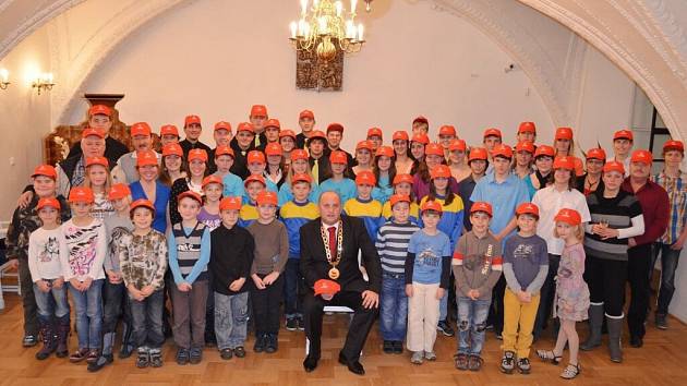 Letohradský starosta přijal úspěšná družstva sborů dobrovolných hasičů.