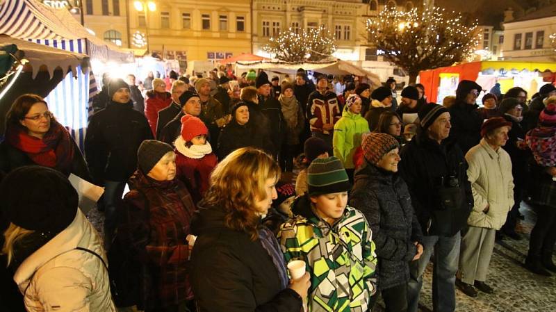 Česko zpívá koledy v Ústí nad Orlicí.