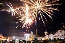 Poslední den starého roku byl v Ústí nad Orlicí ve znamení hudby i světelné show.