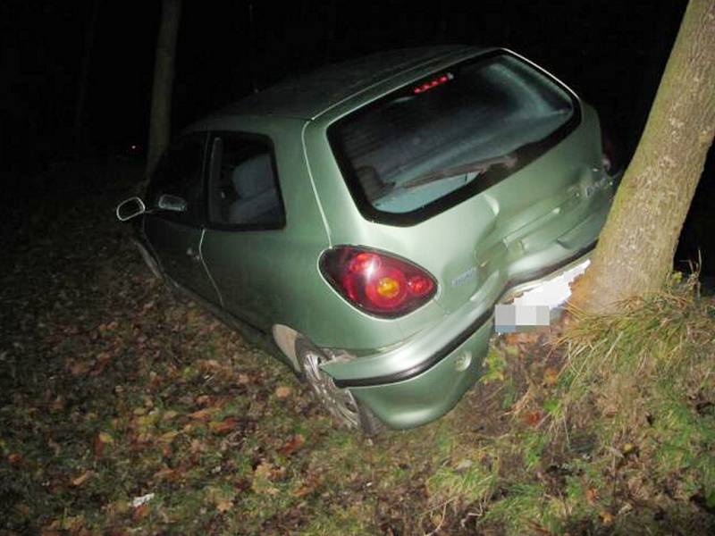 V obci Libecina havaroval vůz zn. Fiat Bravo.