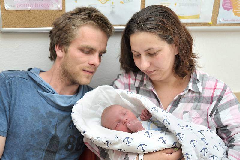 David Bláha je po Tomáškovi dalším dítětem Jiřiny a Lukáše z Lukavice. Když se 3. 5. v 7.28 hodin narodil, vážil 3,490 kg.