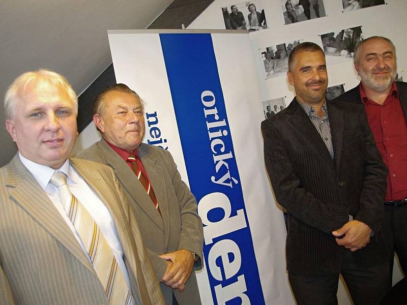 Zleva Miloslav Soušek (ČSSD), Jaroslav Bajt (KSČM), Richard Neugebauer (ODS) a Petr Šilar (KDU–ČSL).