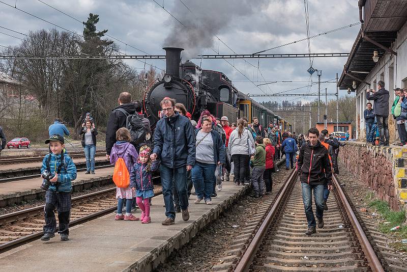 Parním vlakem na oslavy 170 let trati Česká Třebová Brno, to byl podtitul sobotních oslav výročí zahájení dopravy na trati do Brna.