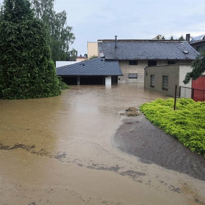 Přívalová vlna se valila ulicemi Lanškrouna