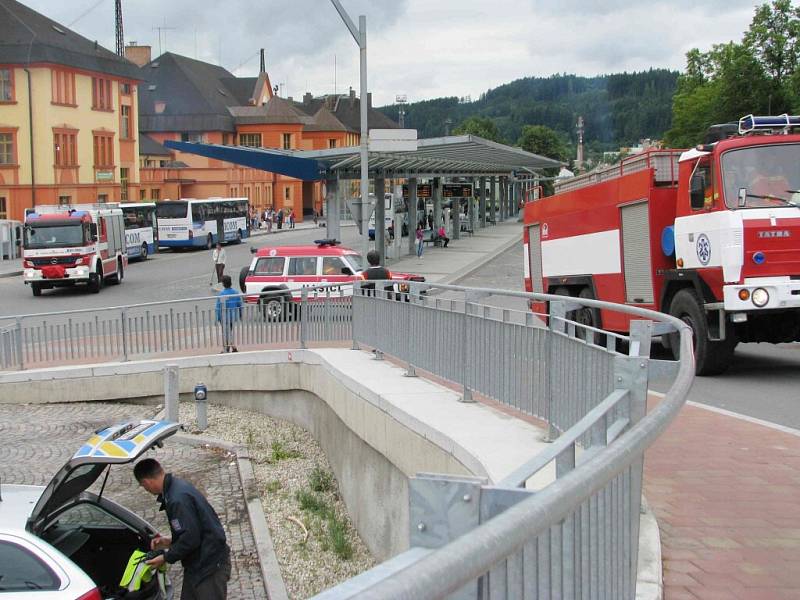 Manévry na českotřebovském nádraží: ve vlaku na Prahu byla nahlášena bomba.