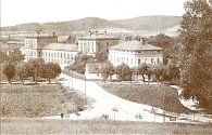 Nádraží a bývalý hotel, 1910